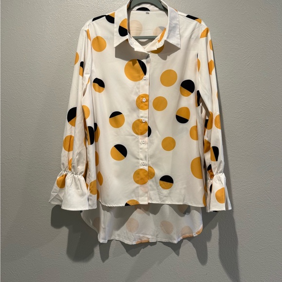 unbranded Tops - Polka Dot Button-Front Blouse in White, Mustard & Black. PTP 23”. Length 27/32”